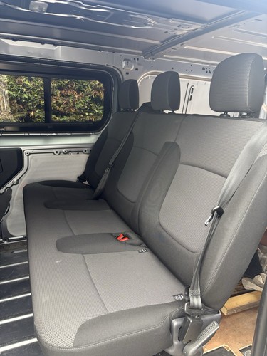 Vivaro expert traffic three - /,